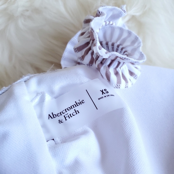 A&F Bikini Top - Size XS - Picture 2 of 2